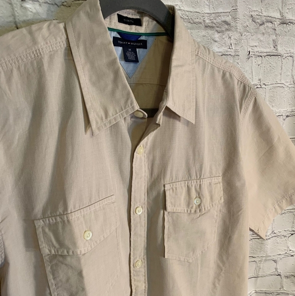 Tommy Hilfiger Button Down - Picture 2 of 4